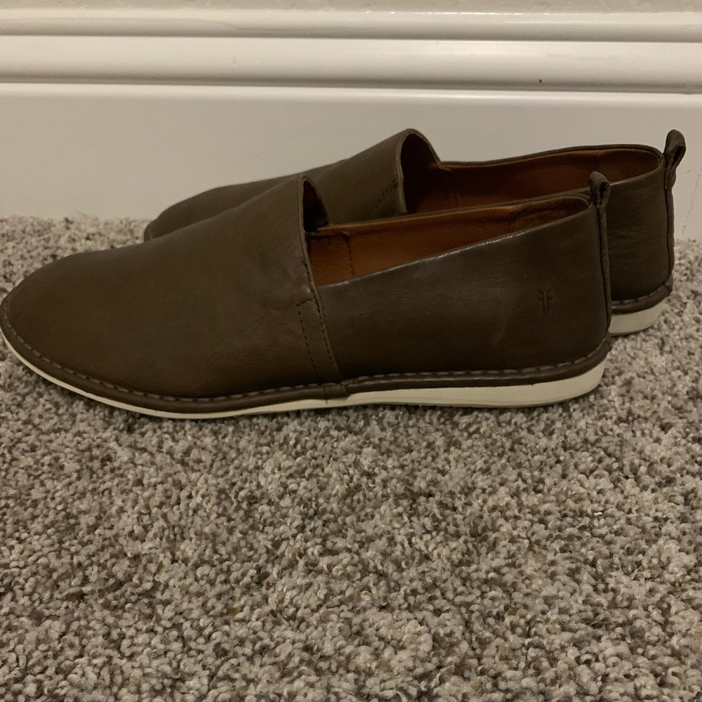 New Frye real leather slip on shoe brown